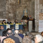 manifestazione per il recupero del sarcofago...il sindaco Grincia saluta e introduce i lavori